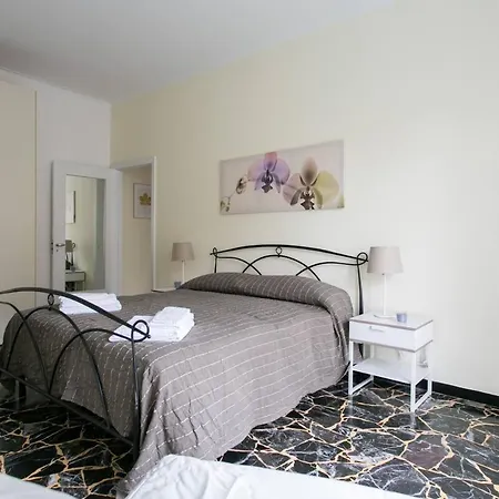 Great Moderno Comodo A Centro E Spiagge * קיאברי